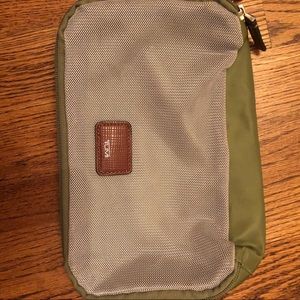 Tumi travel accessory